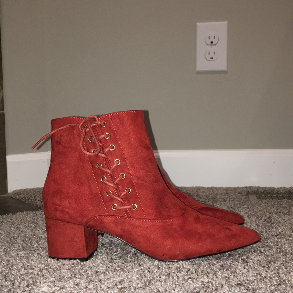 Metaphor Burnt Orange Booties Size 7.5